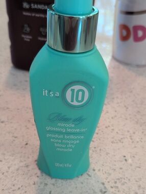 It's a 10 Blow Dry Miracle Glossing Leave-In - Aqua Bottle Hair